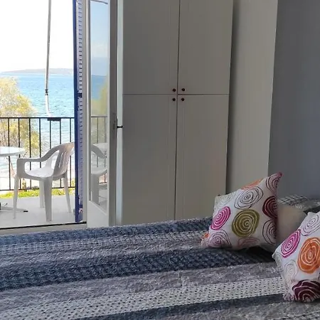 Vikos Апартаменты Paralia Irion